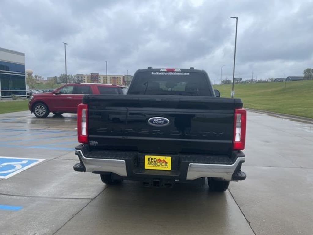 New 2026 Ford F-250 XLT Truck Crew Cab