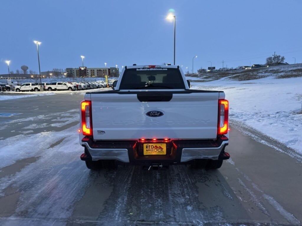 New 2026 Ford F-450 XLT Truck Crew Cab