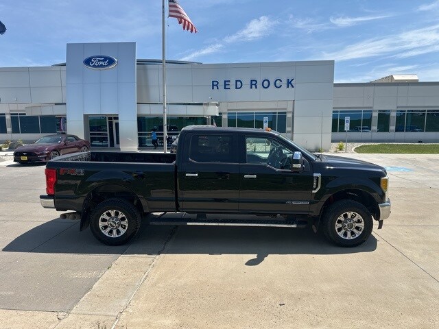 2017 Ford F-250 photo 2