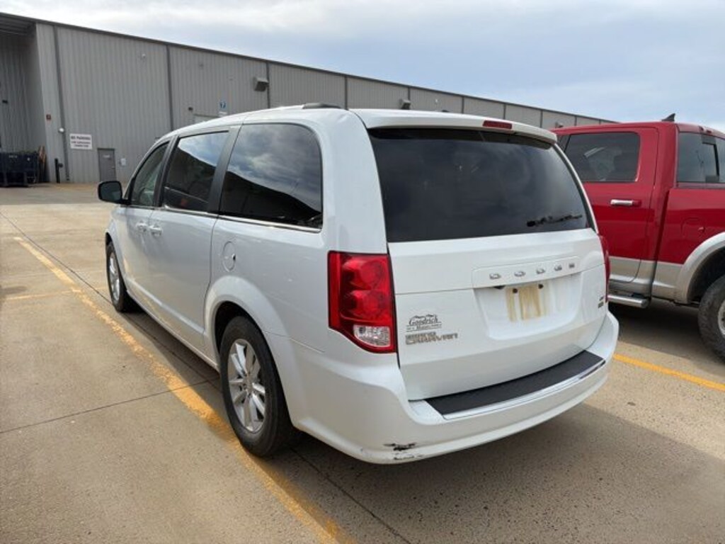 Used 2018 Dodge Grand Caravan SXT Van Passenger Van