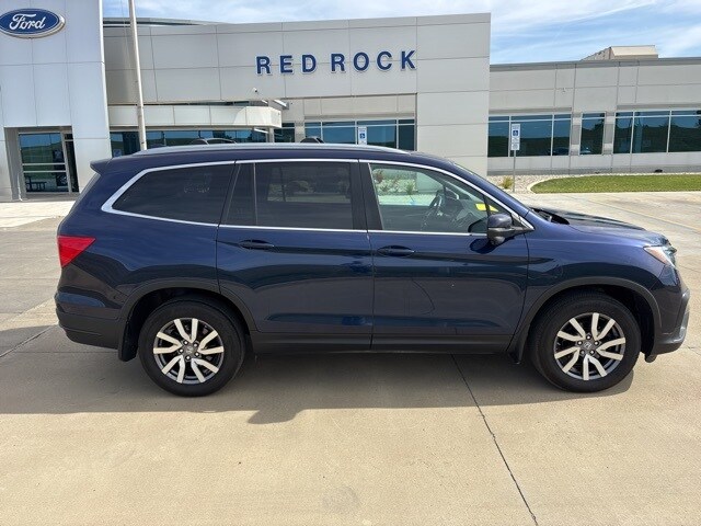 2022 Honda Pilot Black Edition photo 2