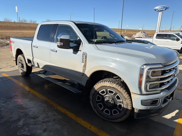 2024 Ford F-350 Platinum photo 2