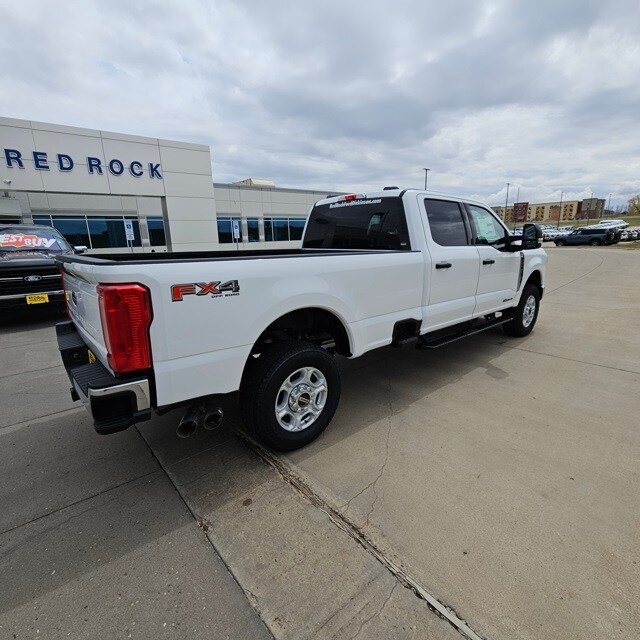 2025 Ford F-250 XLT photo 3