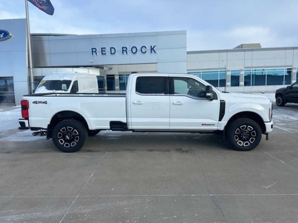 New 2026 Ford F-350 Platinum Truck Crew Cab