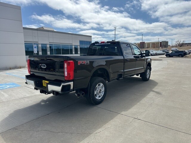 2025 Ford F-250 XLT photo 3