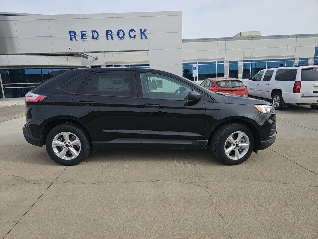 2024 Ford Edge SE photo 2
