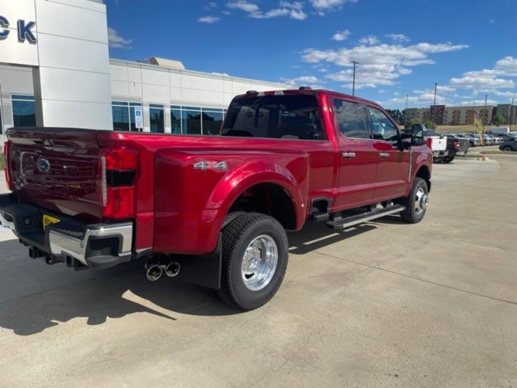New 2026 Ford F-350 Lariat Truck Crew Cab
