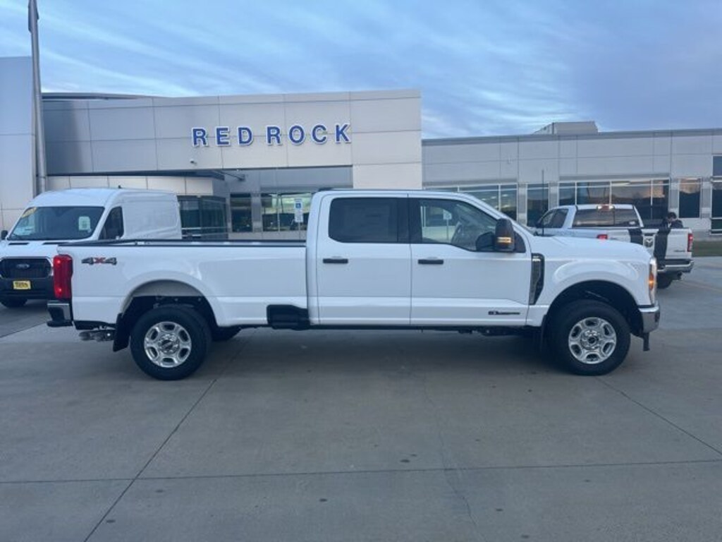 New 2026 Ford F-250 XLT Truck Crew Cab