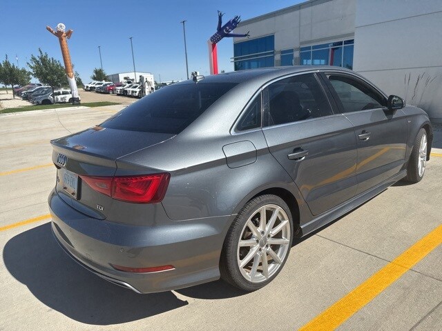 2015 Audi A3 2.0 TDI Premium photo 3