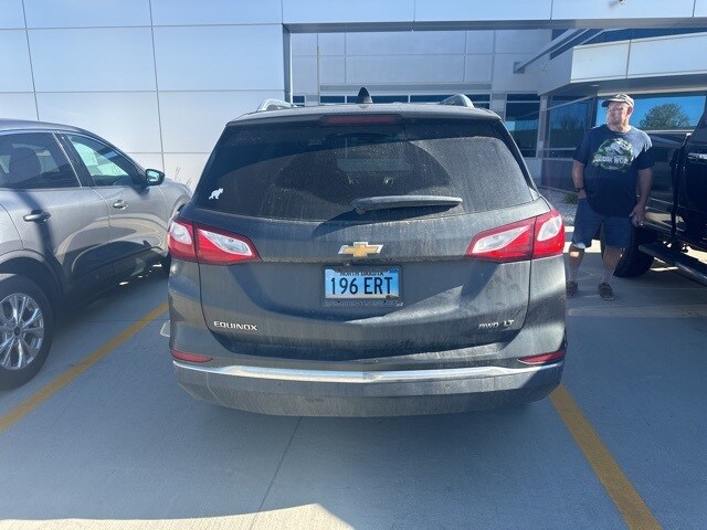 2019 Chevrolet Equinox photo 3