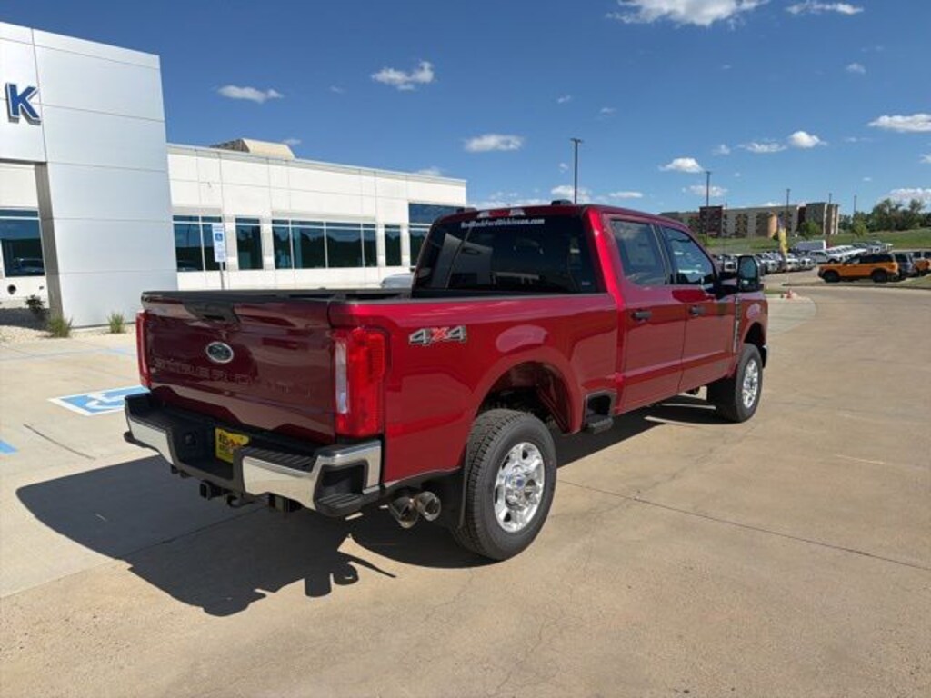 New 2026 Ford F-350 XLT Truck Crew Cab