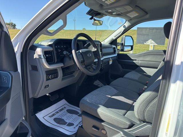 2026 Ford F-250 Super Duty XLT - Photo 6