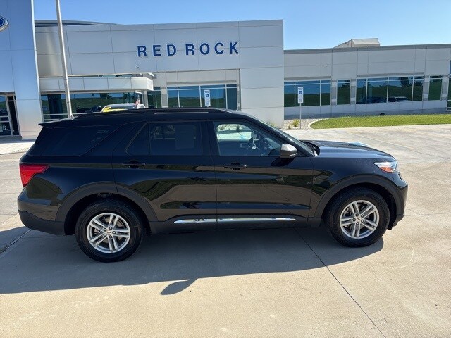 2024 Ford Explorer XLT photo 2