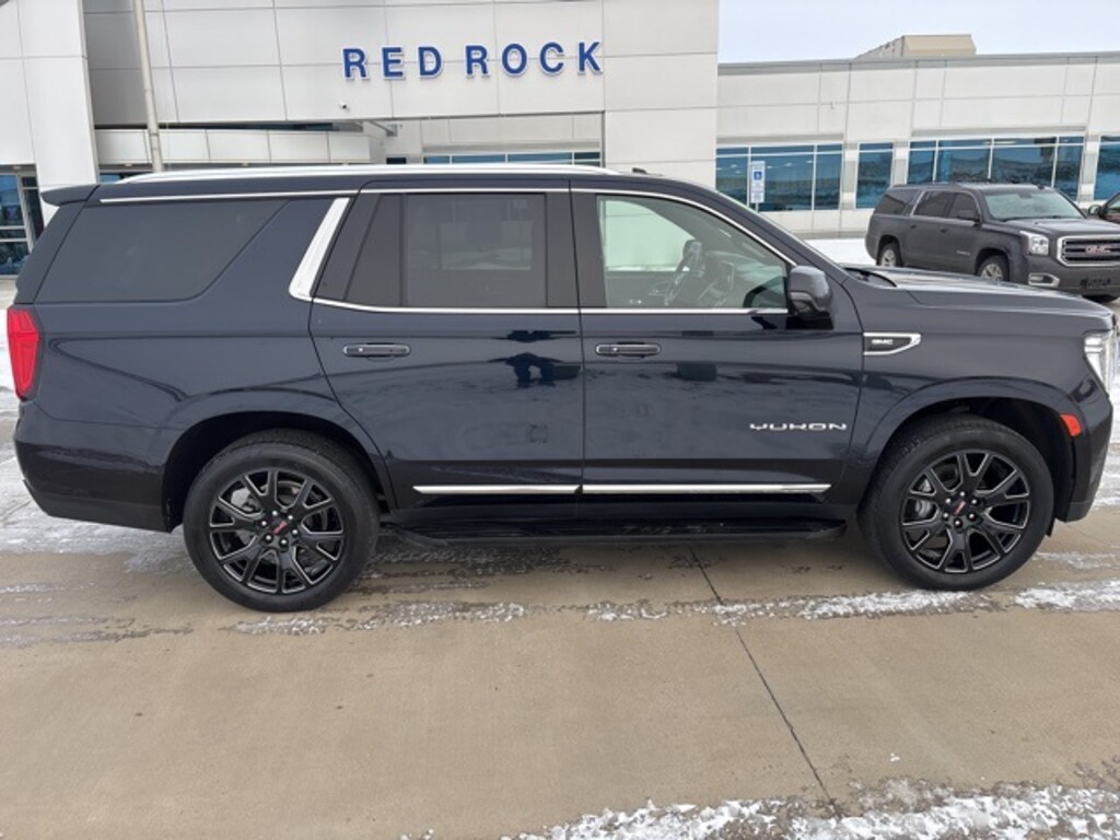 Used 2024 GMC Yukon SLT SUV