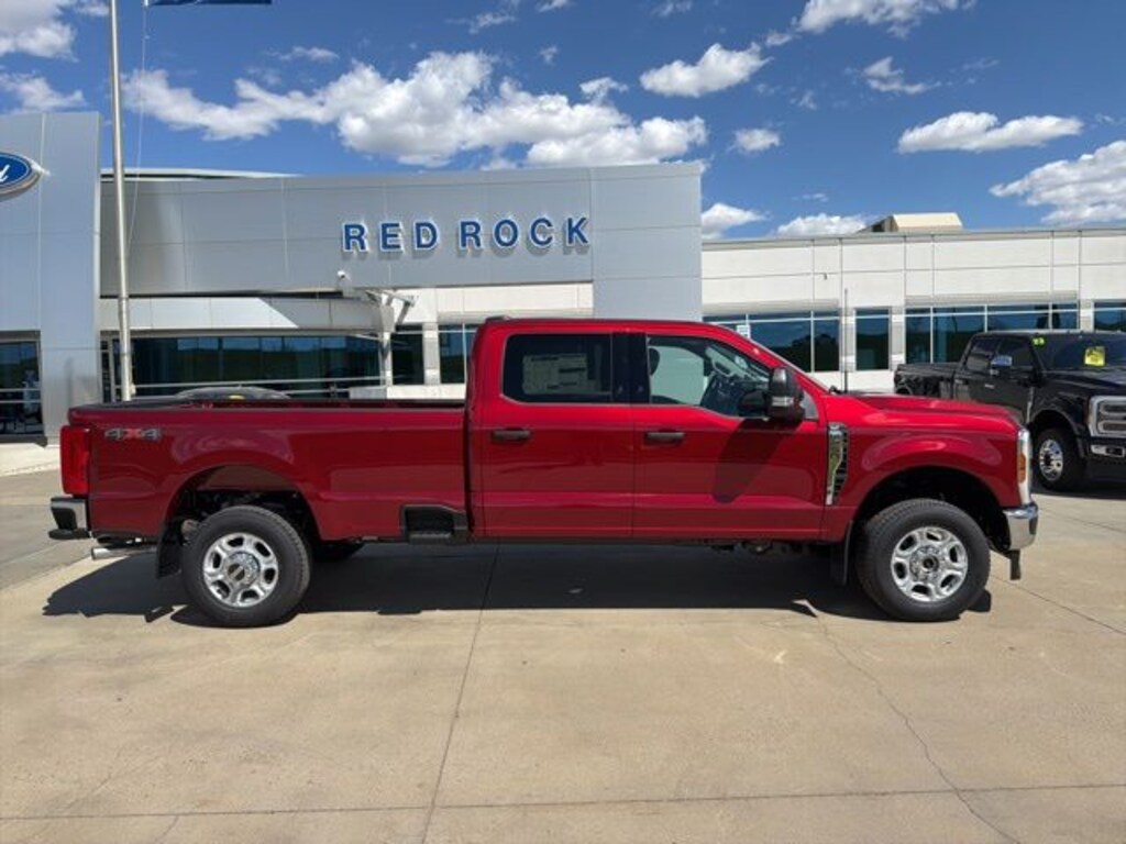 New 2026 Ford F-250 XLT Truck Crew Cab