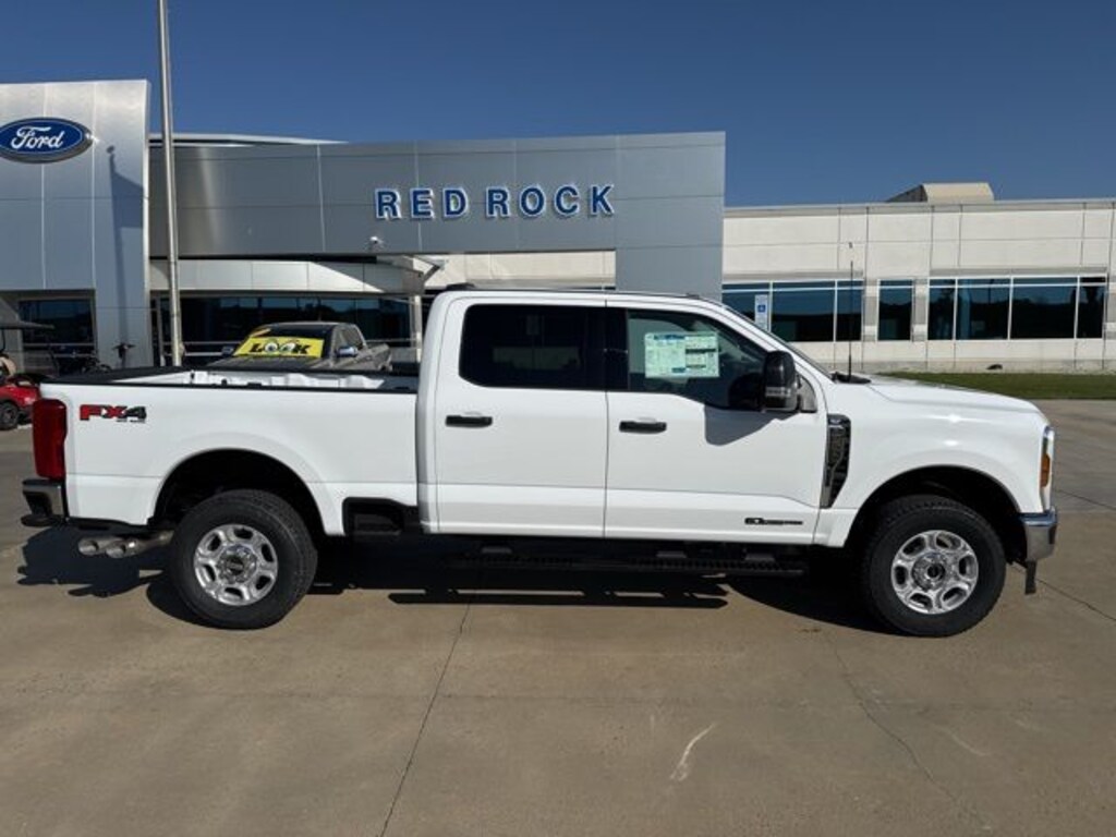 New 2026 Ford F-250 XLT Truck Crew Cab