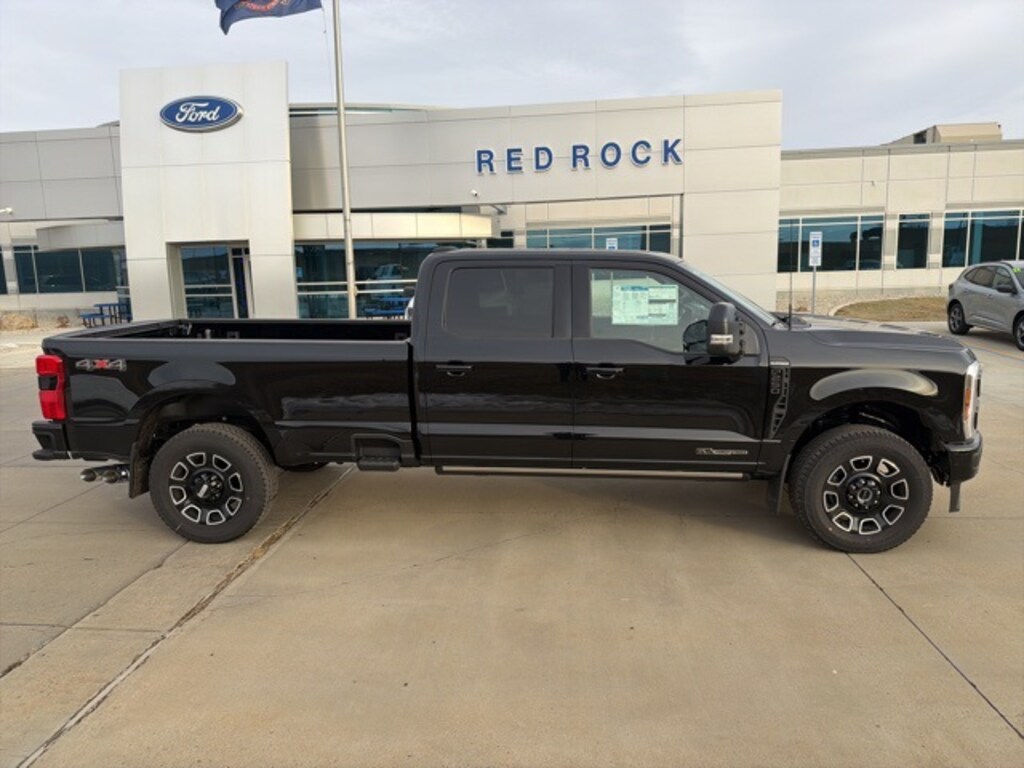 New 2025 Ford F-250 Platinum Truck Crew Cab