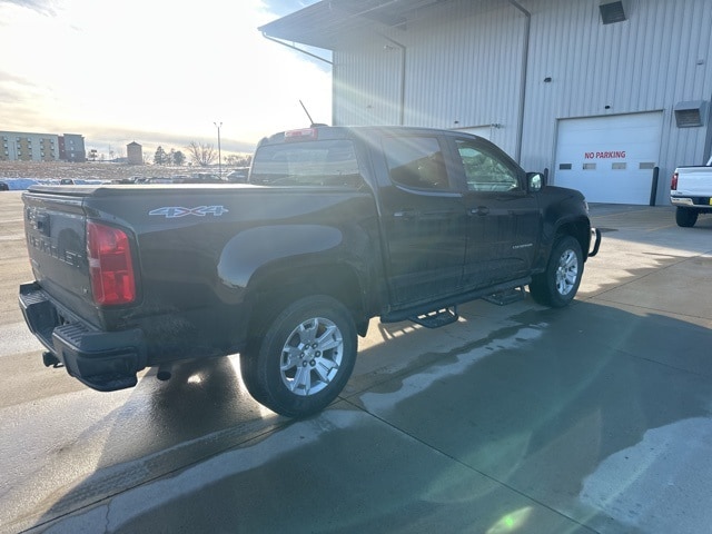 2021 Chevrolet Colorado LT photo 3