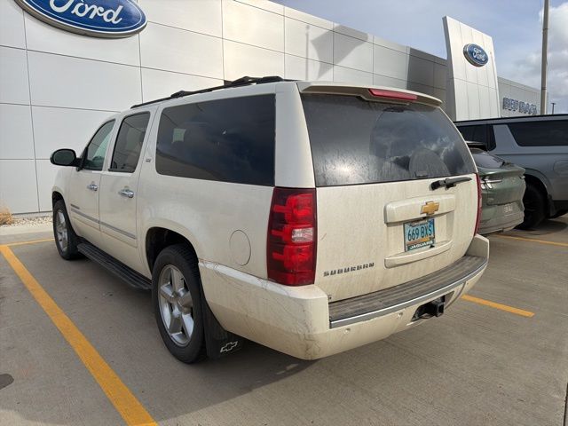 2014 Chevrolet Suburban 1500 LTZ photo 4
