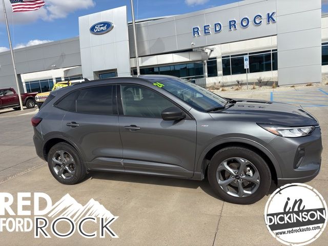 2024 Ford Escape ST-Line AWD's photo