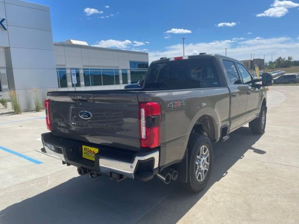 New 2026 Ford F-250 Lariat Truck Crew Cab