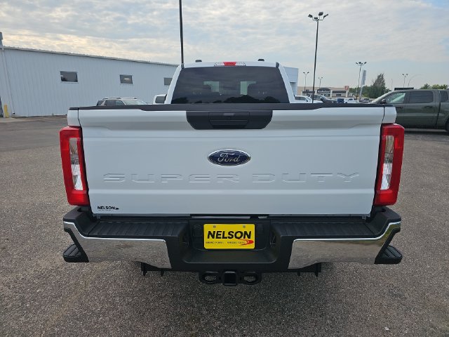 New 2026 Ford F-350 XLT Truck Crew Cab