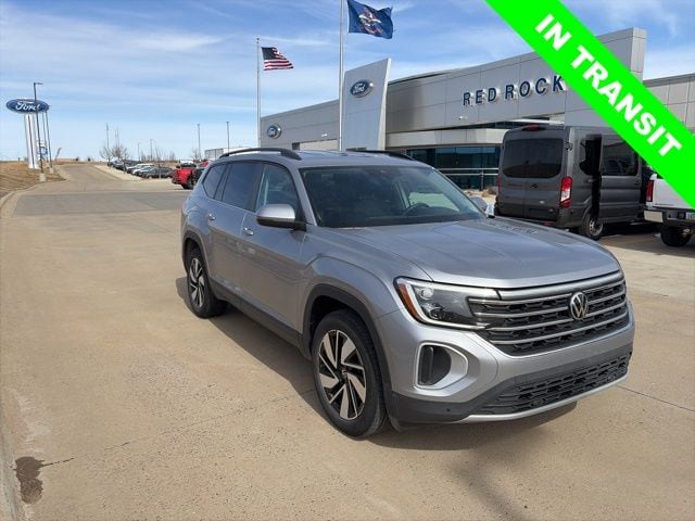 2025 Volkswagen Atlas SE Technology photo 2