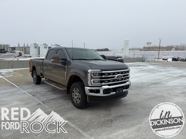 2023 Ford F-350 Super Duty Lariat's photo