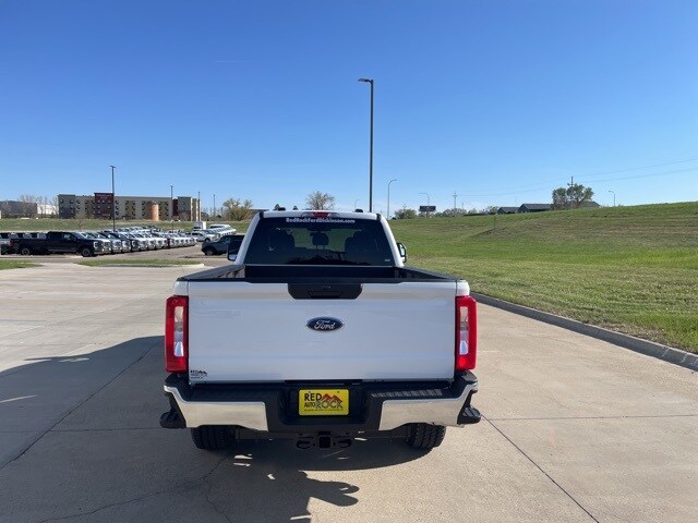 2025 Ford F-250 XLT photo 4