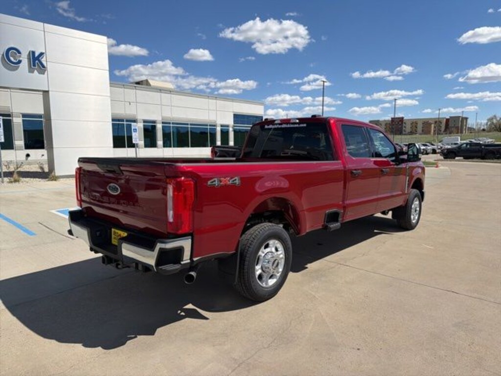 New 2026 Ford F-250 XLT Truck Crew Cab