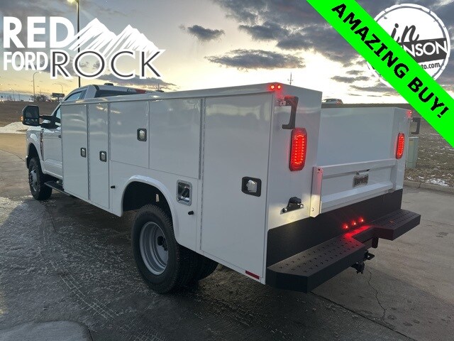 2023 Ford F-350 XL photo 2