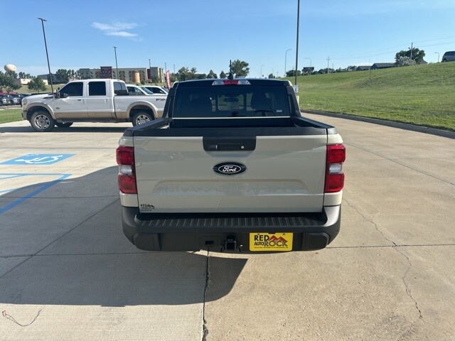 2025 Ford Maverick Lariat photo 2