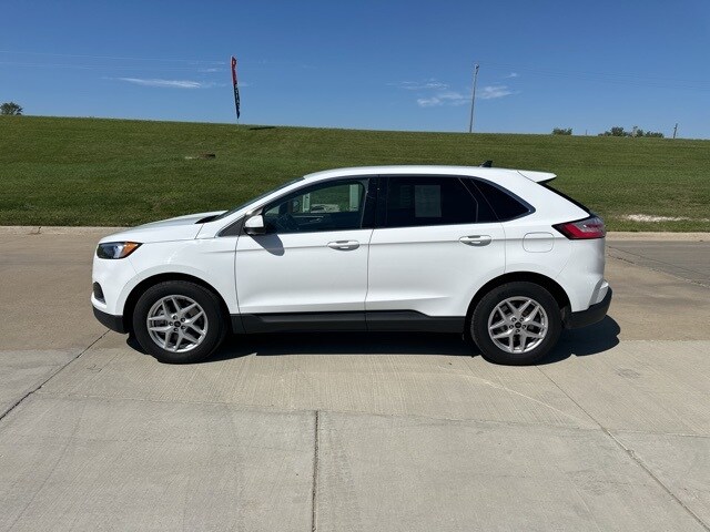 2024 Ford Edge SEL photo 3