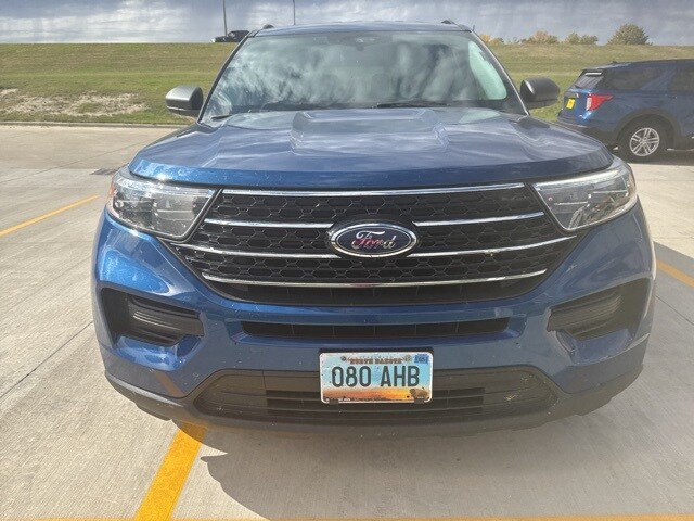 2021 Ford Explorer XLT photo 2