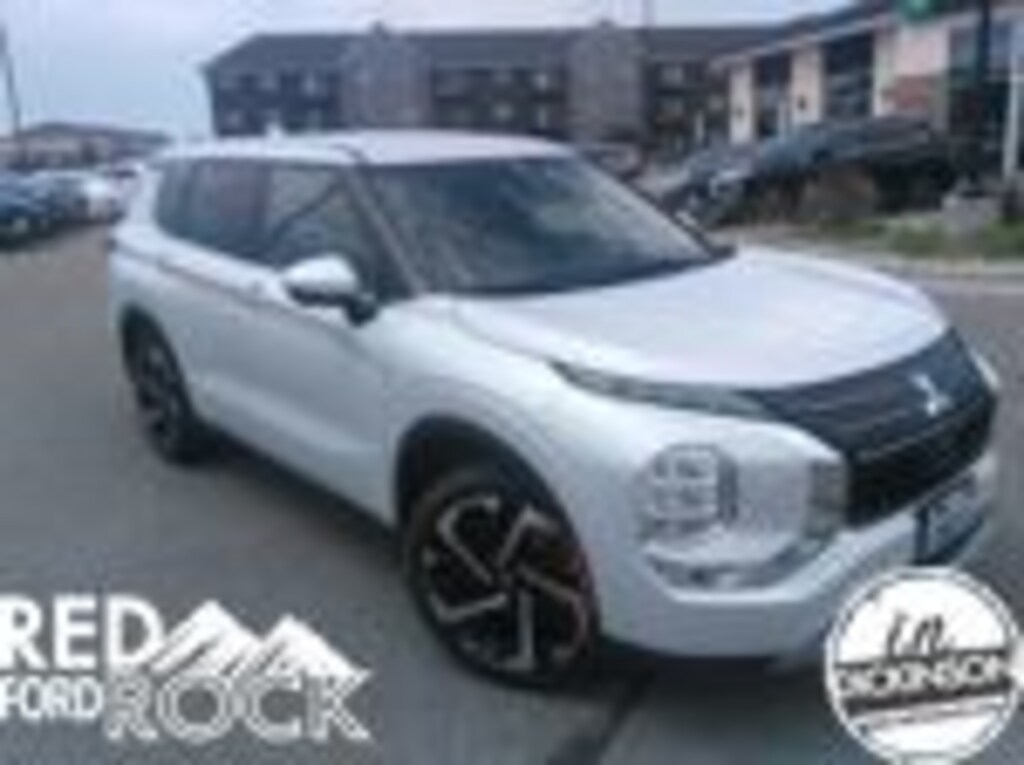 Used 2024 Mitsubishi Outlander SE SUV