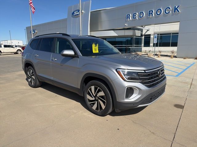 2025 Volkswagen Atlas SE w/Tech