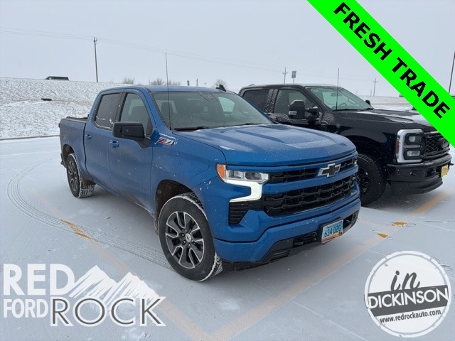2022 Chevrolet Silverado 1500 RST photo 2