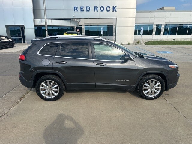 Used 2015 Jeep Cherokee Limited with VIN 1C4PJMDS6FW646521 for sale in Dickinson, ND