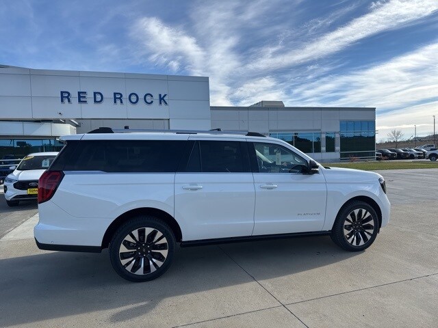 2025 Ford Expedition MAX Platinum photo 2