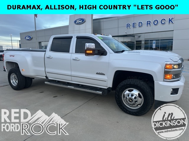 2019 Chevrolet Silverado HD High Country's photo