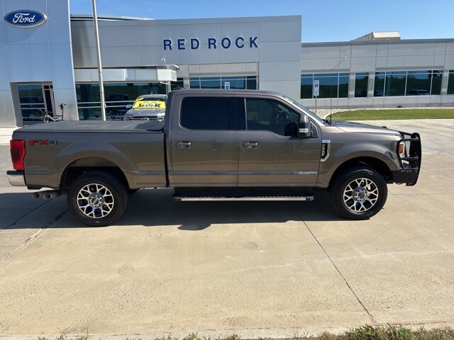 2021 Ford F-250 Lariat photo 2