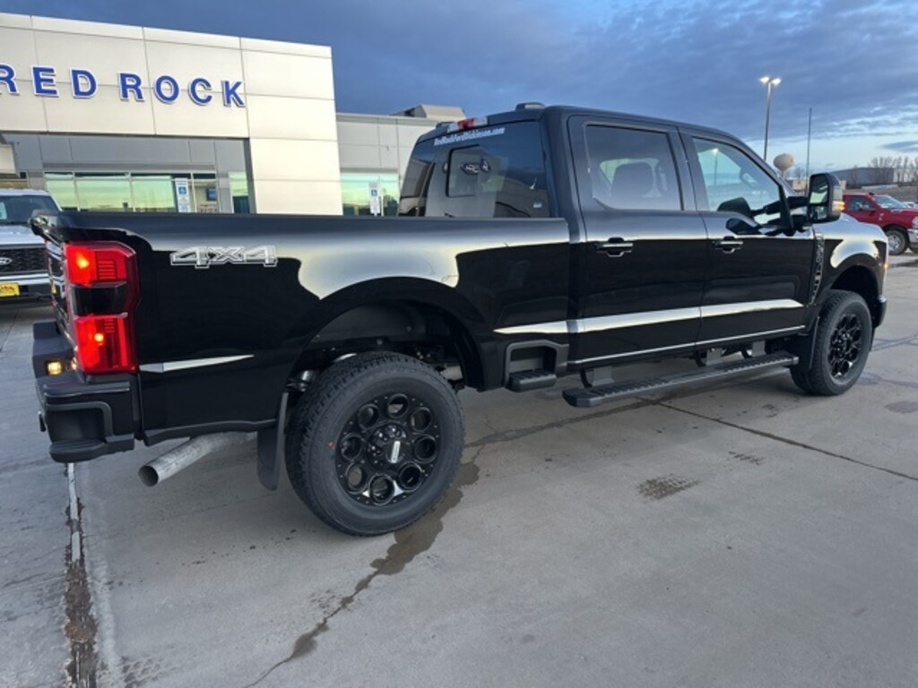 New 2026 Ford F-350 Lariat Truck Crew Cab