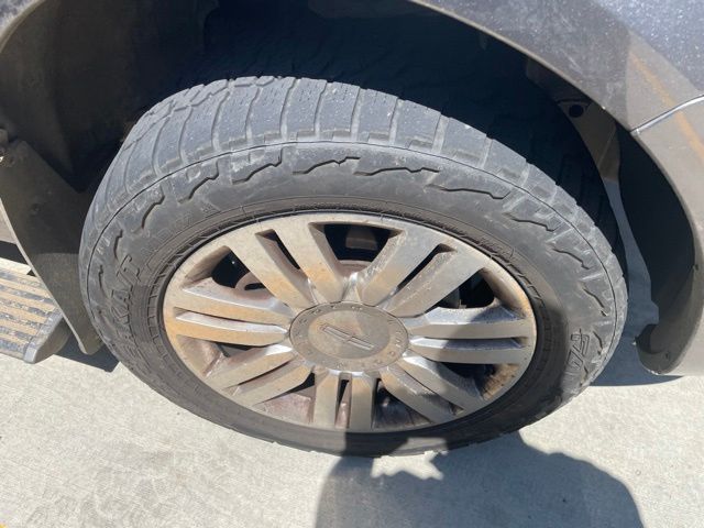 Used 2013 Lincoln Navigator Base with VIN 5LMJJ3J50DEL08509 for sale in Dickinson, ND