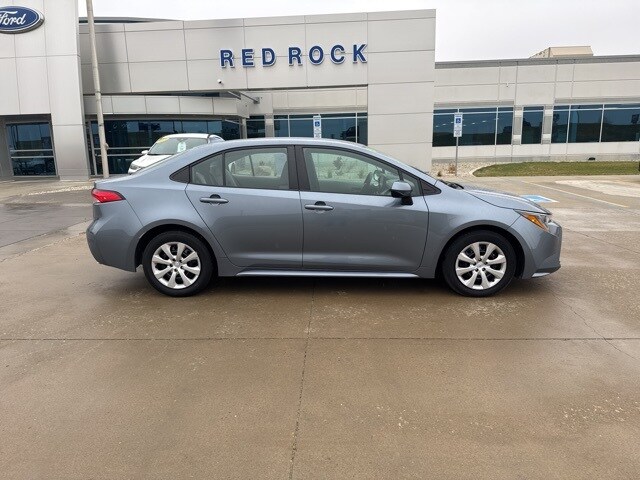 2024 Toyota Corolla LE photo 2