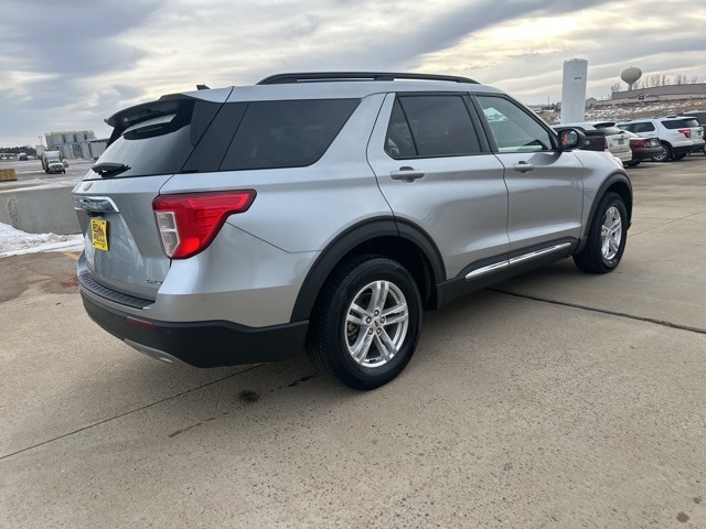 2022 Ford Explorer XLT photo 2