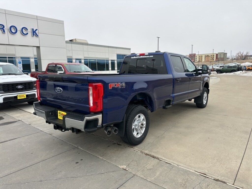 New 2026 Ford F-350 XLT Truck Crew Cab