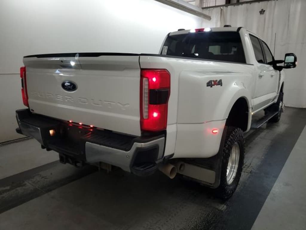 Certified 2024 Ford F-350 Lariat Truck Crew Cab