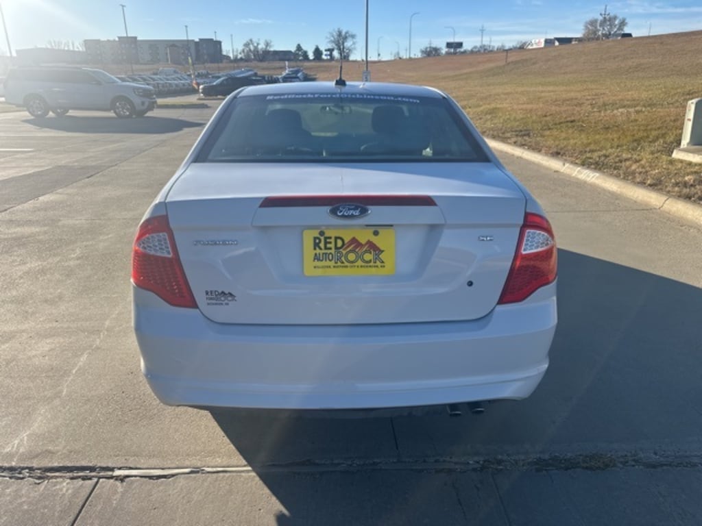 Used 2011 Ford Fusion SE Sedan