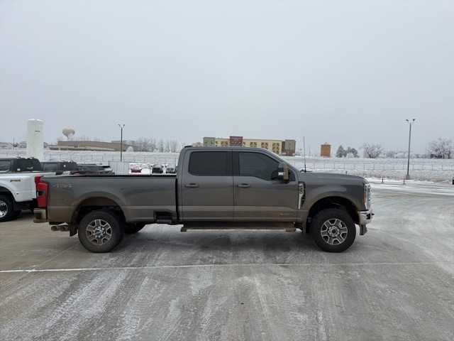 2023 Ford F-350 photo 2