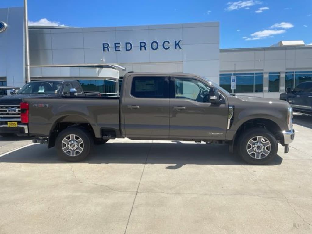 New 2026 Ford F-250 Lariat Truck Crew Cab